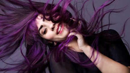 Lila Strähnen auf dunklem Haar: die Wahl des Farbtons und der Feinheiten der Färbung
