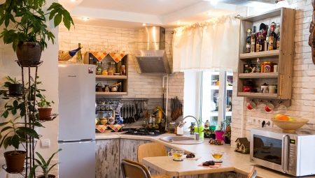 Come attrezzare una piccola cucina in modo che sia accogliente e confortevole?