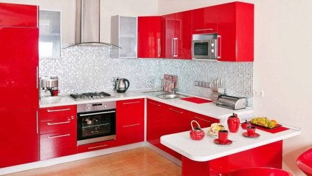 Červené kuchyně: výběr náhlavní soupravy a kombinace tónů v designu interiéru