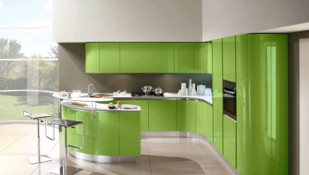 Hellgrüne Küchen