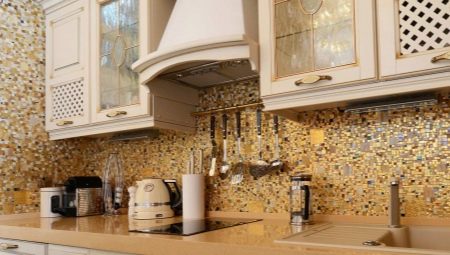 Mozaika fartuchowa do kuchni: co się dzieje i jak wybrać?
