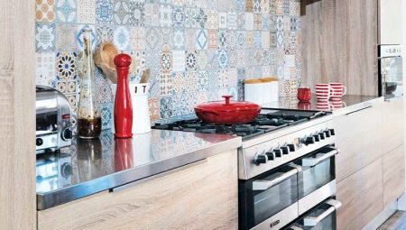 Revisión de los azulejos Kerama Marazzi para un delantal en la cocina
