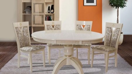 Ovalni klizni stolovi u kuhinji: mogućnosti dizajna i savjeti za odabir