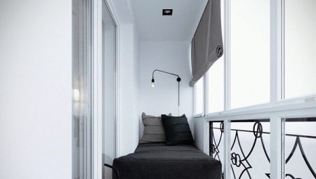 Ágyak az erkélyen: jellemzők és kilátás a kilátásra