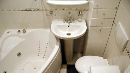Designalternativ för ett kombinerat badrum i Chrusjtjov