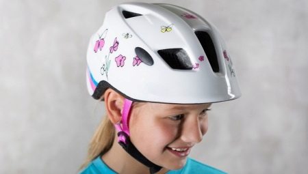 หมวกกันน็อคจักรยานเด็ก: คุณสมบัติคำแนะนำในการเลือก
