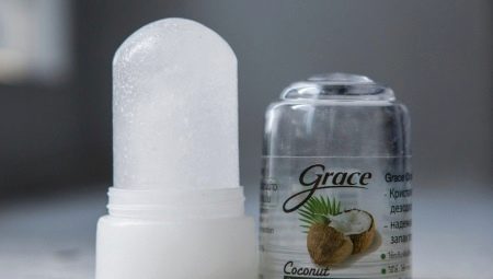 Deodoran kristal: kelebihan, keburukan dan petua untuk digunakan