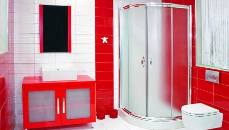 Kabin shower di kamar mandi kecil: pilihan dan pilihan desain