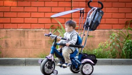 Hvordan vælger man en cykel med håndtag til børn fra 1 år?