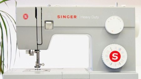 Istruzioni per l'uso della macchina da cucire Singer