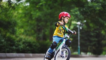 Bagaimana cara memilih sepeda untuk anak 6 tahun?
