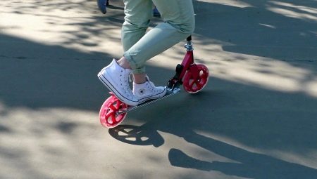 Scooter tekerlekleri: çeşitler, markalar, seçim
