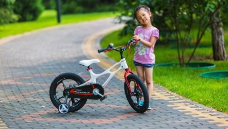 Lehká dětská jízdní kola: oblíbené modely a vlastnosti