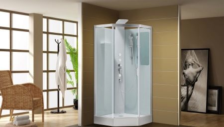 Päťhranné sprchové kúty: prehľad typov a veľkostí