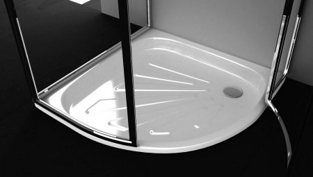 Acél zuhanytálcák: jellemzők, fajták és választási lehetőségek