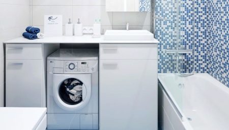 Dizaina iespējas nelielai vannas istabai ar veļas mašīnu