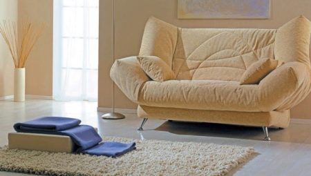 Sarung untuk sofa dengan mekanisme click-gag