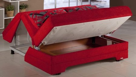 Harmonika kanapék ortopéd matraccal és ágyneműtartóval