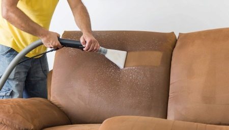Kaip namuose išvalyti sofą nuo riebalų?