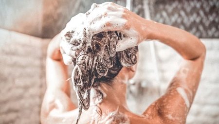 Fugtgivende hårshampooer: vurdering af de bedste og udvælgelsesregler