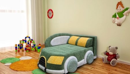 Scegliere un divano per bambini a forma di macchina