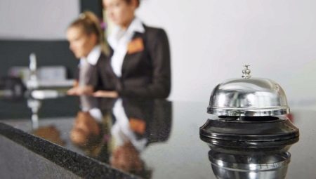 Voditelj hotelskih usluga: karakteristike, odgovornost, prednosti i nedostaci