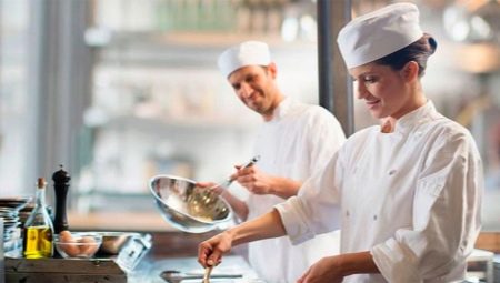 Hot shop šéfkuchař: rysy pracovních a funkčních povinností