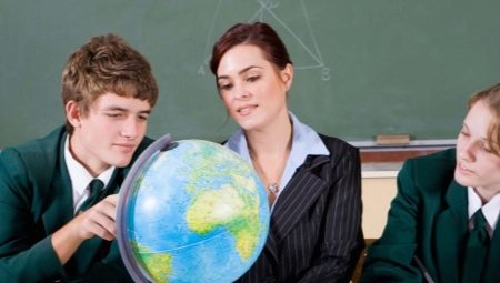 Geographielehrer: die Vor- und Nachteile des Berufs, wie wird man einer?