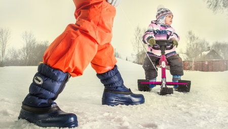 Memilih sepatu bot salju untuk orang dewasa
