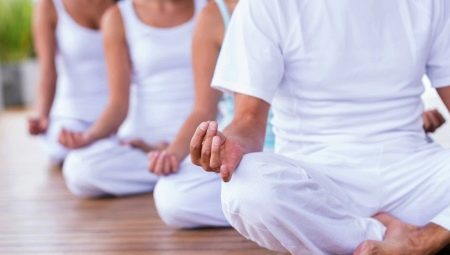 Viss par kundalini jogas mantrām
