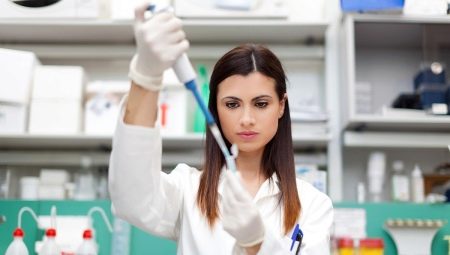 Kokios profesijos yra susijusios su darbu laboratorijoje?