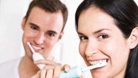 Hogyan mossak fogat elektromos fogkefével?