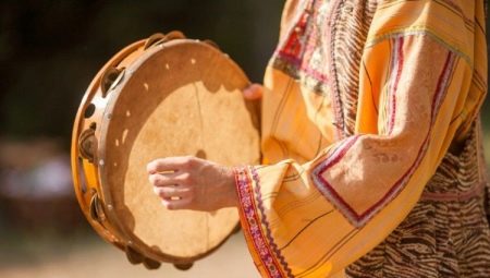 Was ist ein Tamburin und wie wird es gespielt?