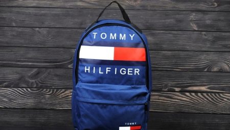 Descrição das mochilas Tommy Hilfiger