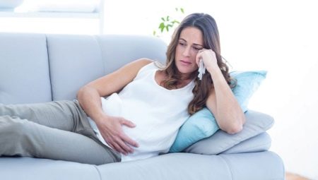 أعراض وعلاج الاكتئاب أثناء الحمل