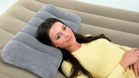 Wat zijn opblaasbare kussens en hoe kies je ze?