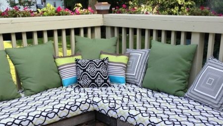 Elegir almohadas para muebles de jardín.