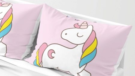 Almohadas de unicornio