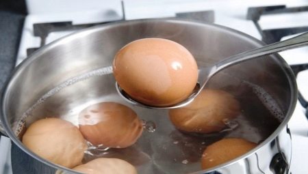Kaip virti kiaušinius Velykoms?