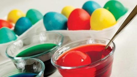 Hogyan kell tojást festeni ételfestékkel?