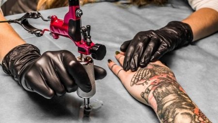 Bagaimana cara menjadi seniman tato?