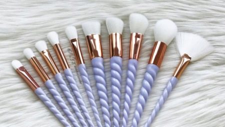 Pinakamahusay na makeup brushes