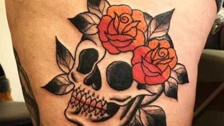 Татуировка с череп и роза