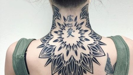 Tattoo für Mädchen am Hinterkopf