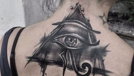 Tatuaj cu ochiul lui Horus