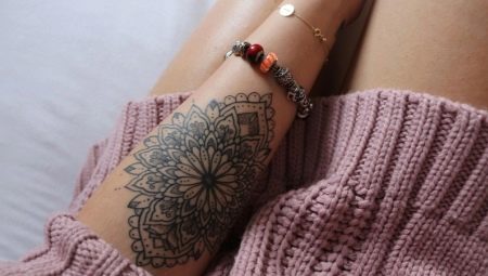 Tatuagem de mandala para meninas