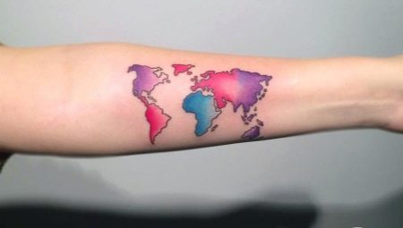 Tattoo sa mapa ng mundo