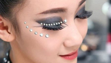 Make-up opties met strass steentjes