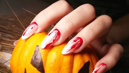 Pilihan manicure Halloween