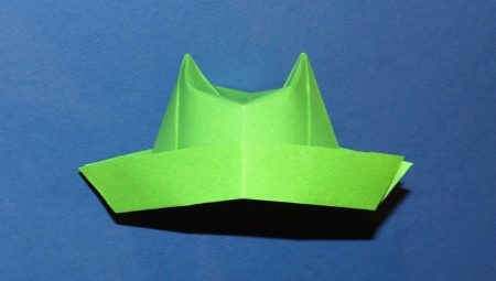 Pilihan lipat origami dalam bentuk topi